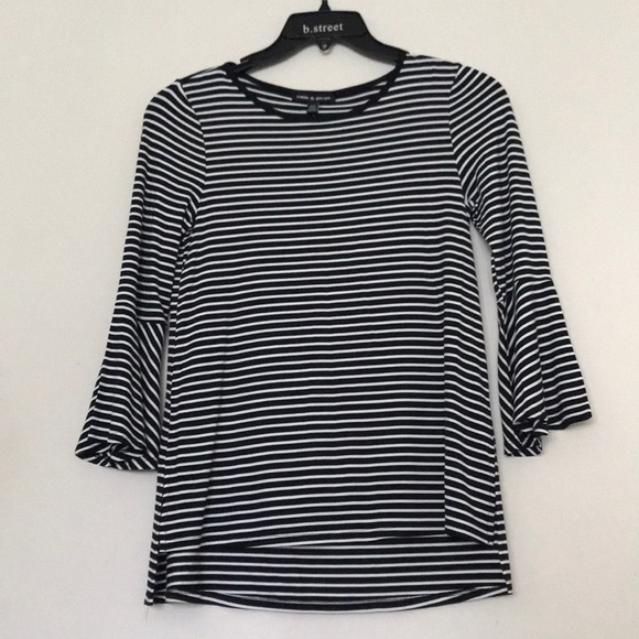 Super comfy Cable & Gauge Black &White Striped Tee - Picture 1 of 7